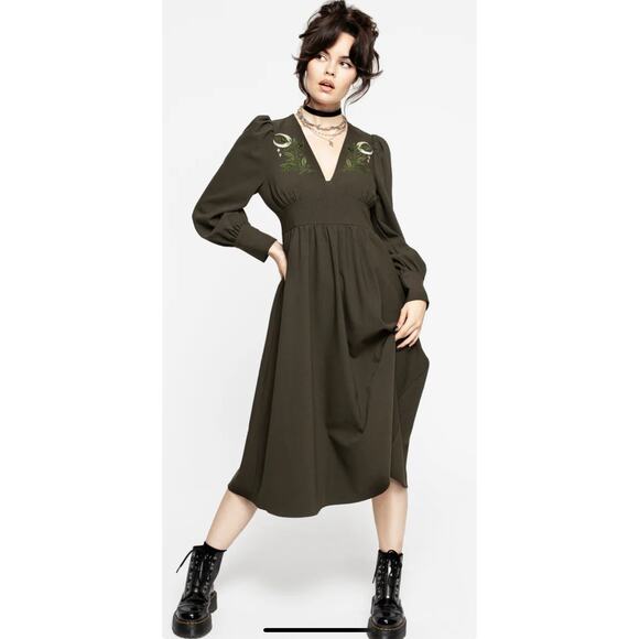 New Disturbia Huldra Embroidered Midi Dress Sz 14 US - Picture 4 of 11